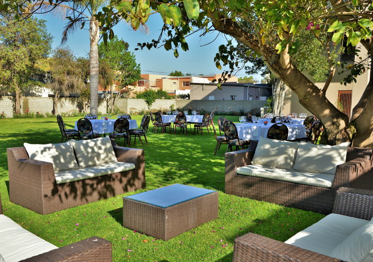 Food & Drinks 5, Cumberland Hotel Worcester, Cape Winelands