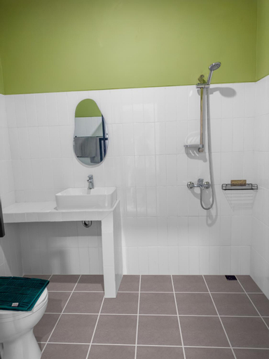 Bathroom 8