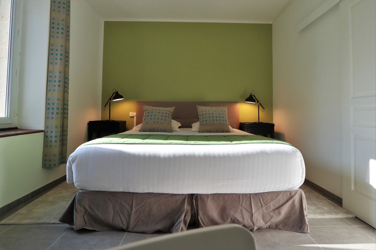 Bedroom 2, Manoir de Montigny, Oise