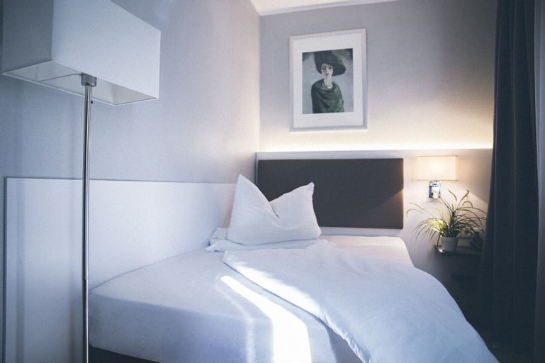 Bedroom 11
