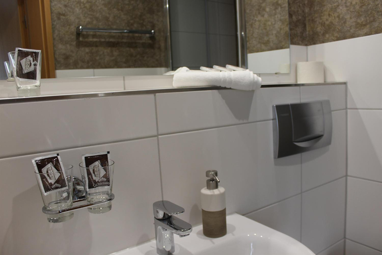 Bathroom 5, Sachsisches Haus - Hotel & Restaurant, Sächsische Schweiz-Osterzgebirge