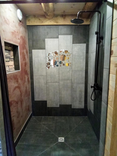 Bathroom 3, L' Auberge du chateau, Hautes-Pyrénées