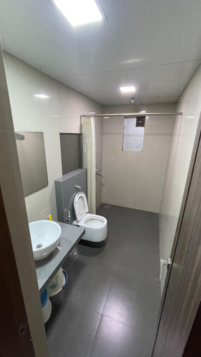 Bathroom 5, Hotel Sarovar Residency, Palghar