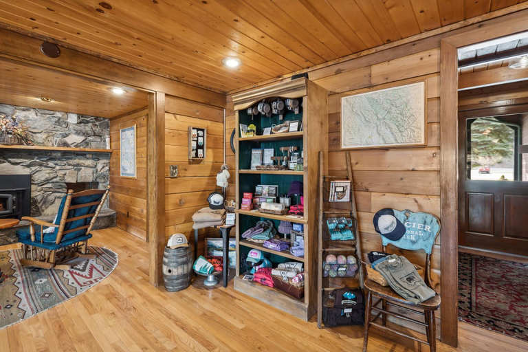 Public Area 3, Good Medicine Lodge, Flathead