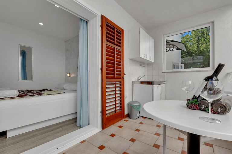 Bathroom 1, Apartments Zorica, Tučepi