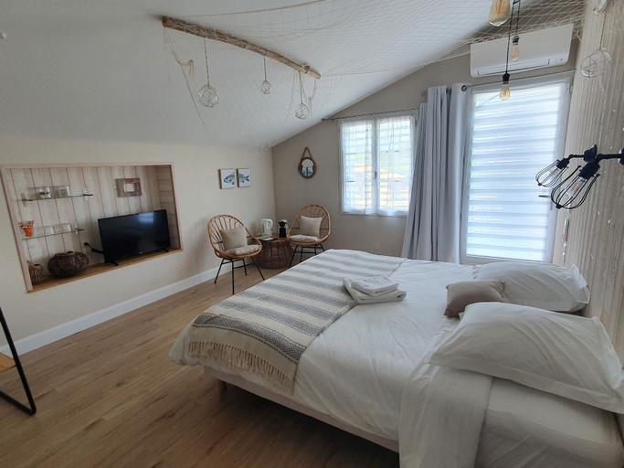Bedroom 2, VILLA L'ESTUAIRE, Gironde