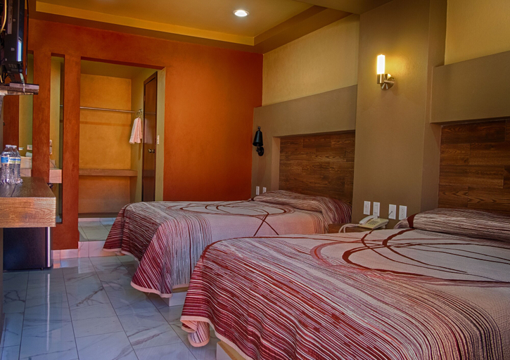 Others 5, Hotel Oasis, Comondú