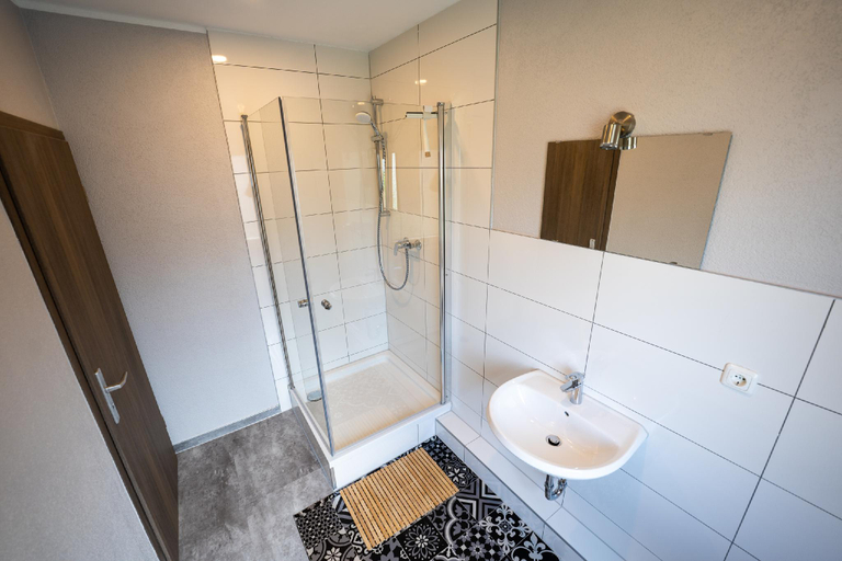Others 4, HotelGarnie Moers, Wesel