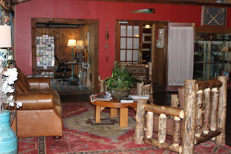 Public Area 2, Great Smokies Inn Cherokee, Swain