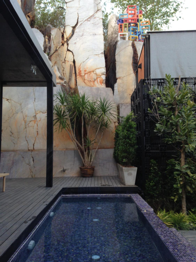 Swimming Pool 9