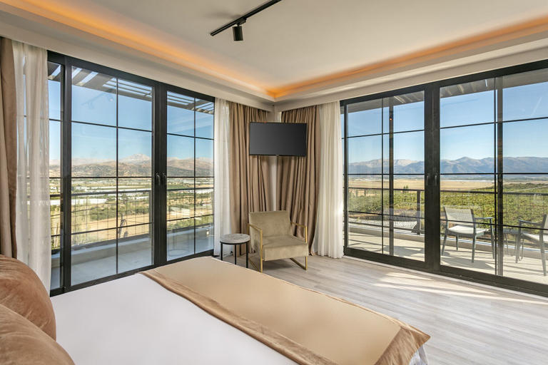 Bedroom 3, Wiyana Wanda, Elmalı