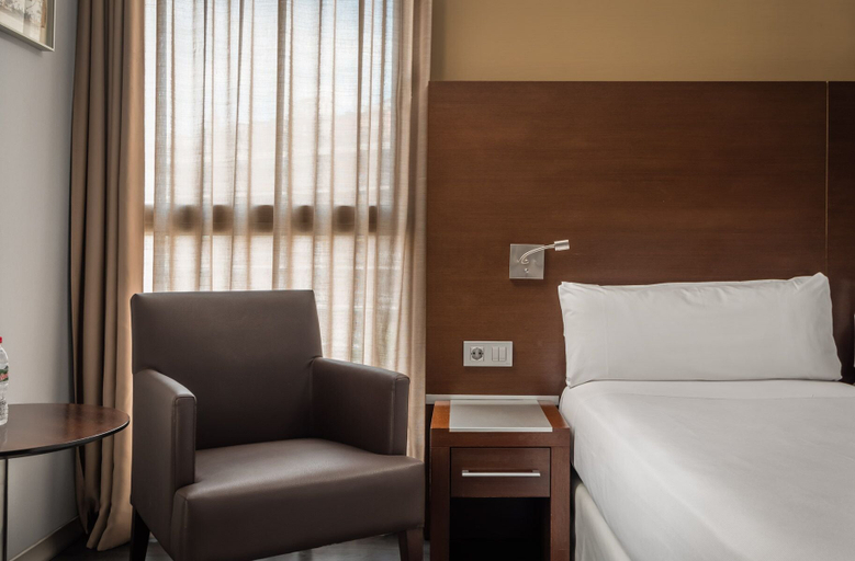 Bedroom 2, Hotel Madanis, Barcelona