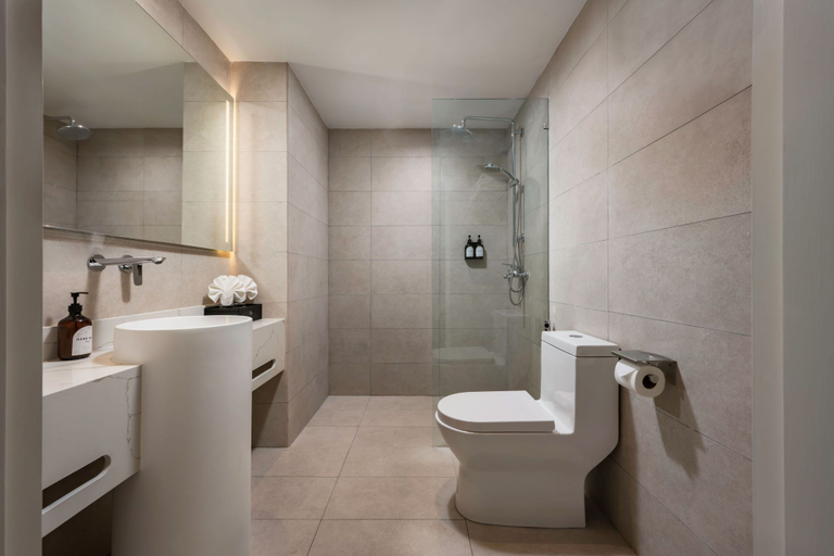 Bathroom 7