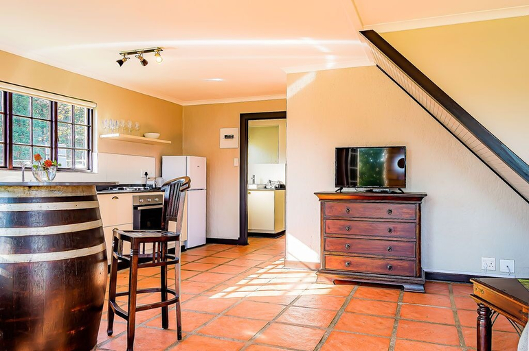 Others 5, Springholm Cottages, Umgungundlovu
