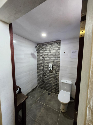 Bathroom 3, Uptown Eco Hotel, Kuala Terengganu