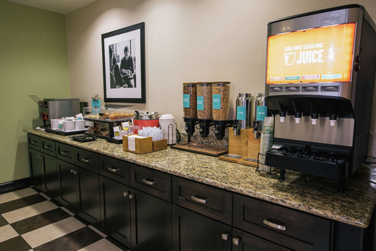 Food & Drinks 4, Hampton Inn & Suites Effingham, Effingham