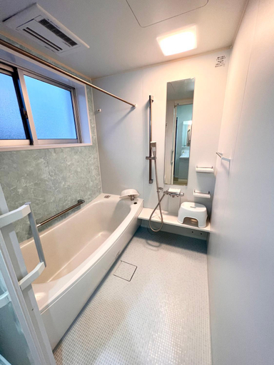 Bathroom 3, Shima Stay holoholo, Zamami