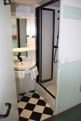 Bathroom 11