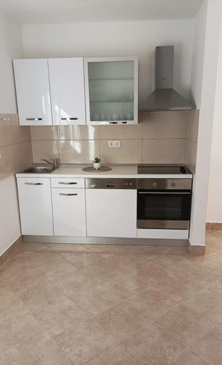 Others 4, Family apartments TOMY, Punat