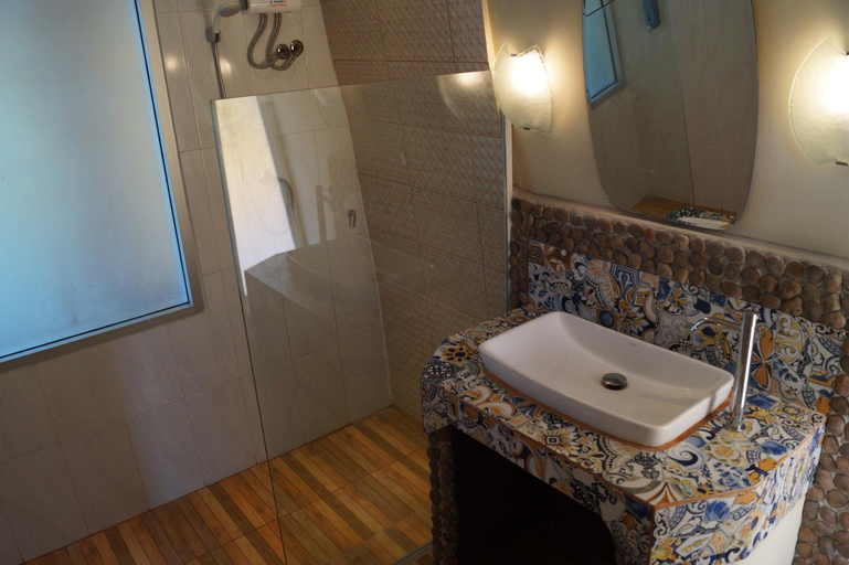 Bathroom 3, Khaolak Relax Resort, Takua Pa