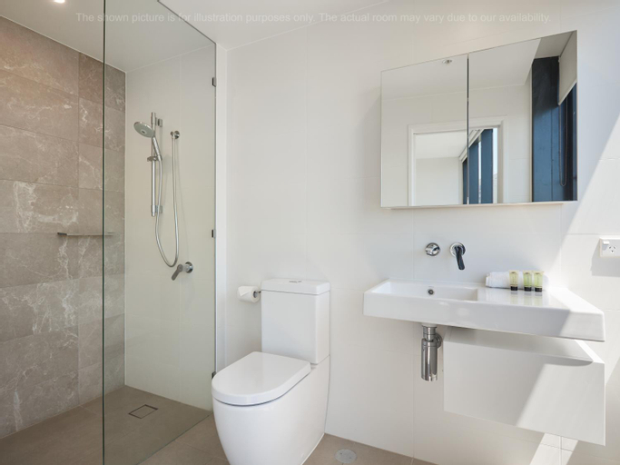 Bathroom 12