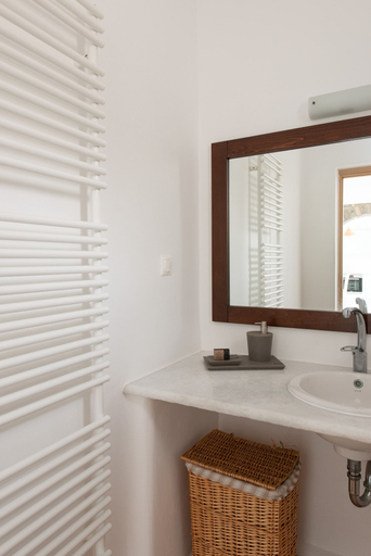 Bathroom 4, Villa Mira Paros Luxury Suites, South Aegean