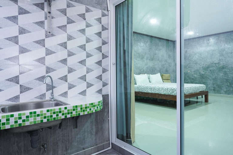 Bathroom 15
