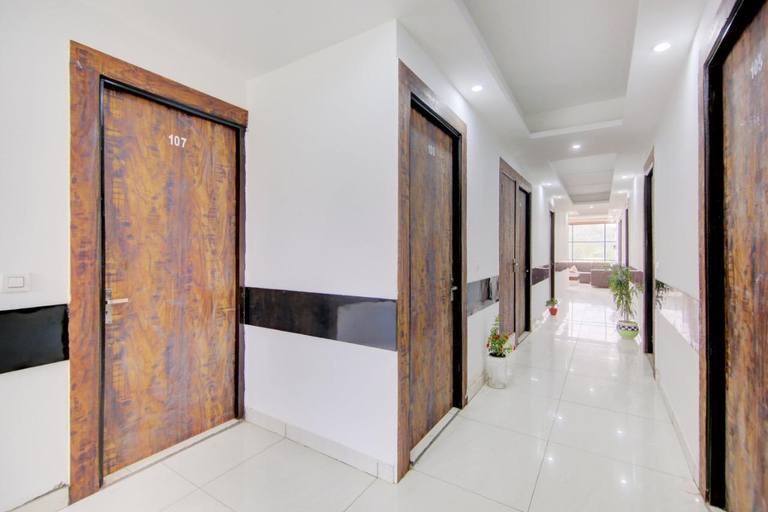 Public Area 2, Hotel Vibes Inn, Dehradun