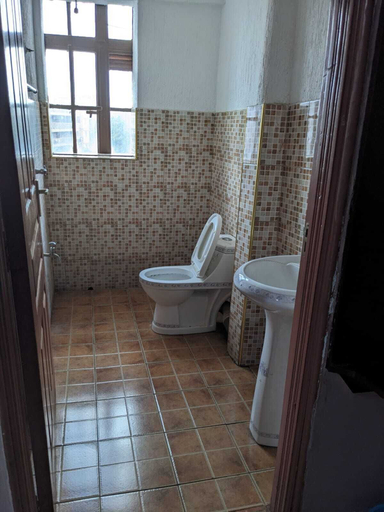 Bathroom 3, Madola Hotel, Kasarani