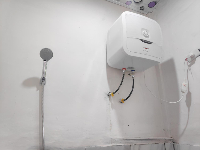 Bathroom 4