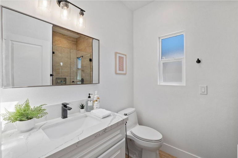Bathroom, Cozy Prvate ADU close to Disney Beach EV, Orange