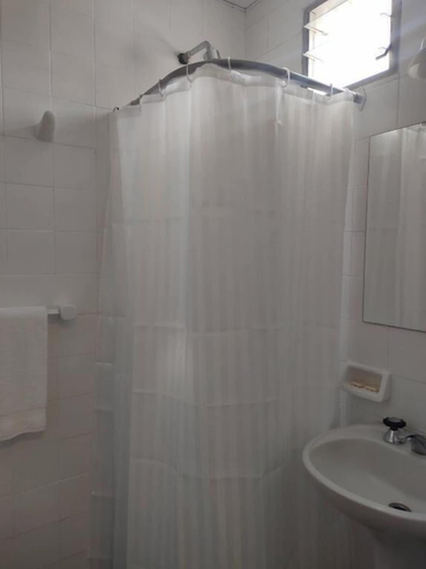 Bathroom 3, EMILIA HOTEL, Rosario