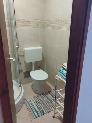 Bathroom 3, Family apartments TOMY, Punat