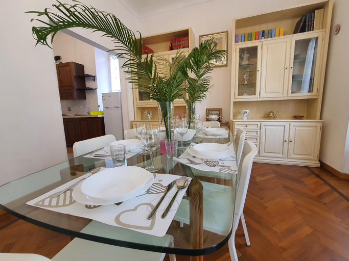Dining Room 13