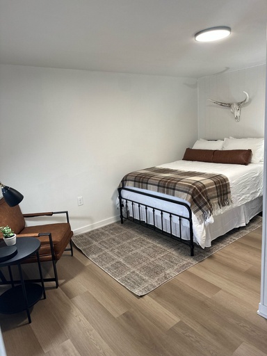 Bedroom 4, Rockwell Commons, Calhoun