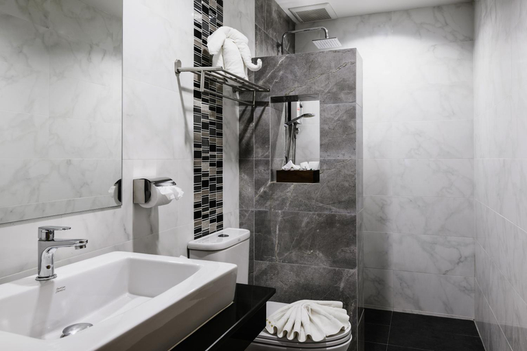 Bathroom 4, Old Town Chiangmai Boutique, Muang Chiang Mai