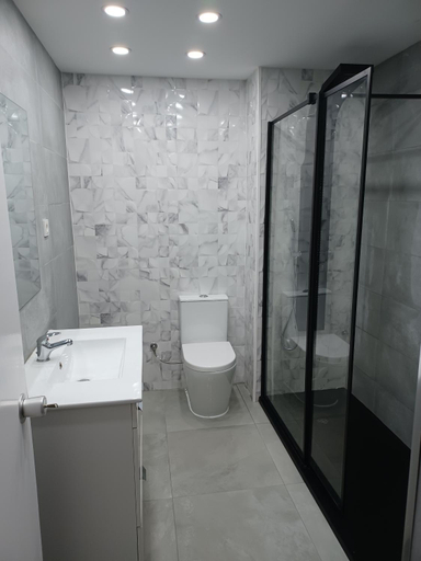 Bathroom 4, Oporto Sea Rooms, Porto