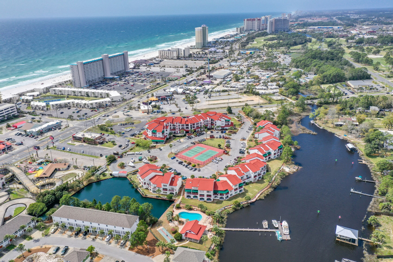 St Thomas Square By Panhandle Getaways, Bay
