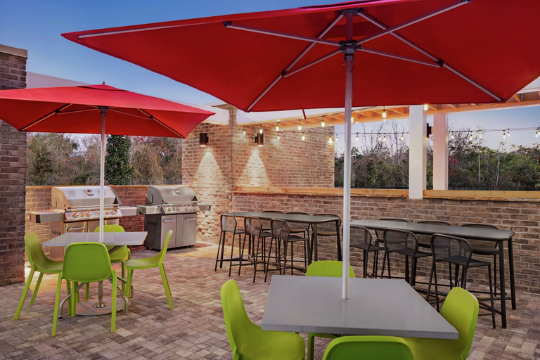 Food & Drinks 5, Home2 Suites by Hilton Fernandina Beach Amelia Island, FL, Nassau
