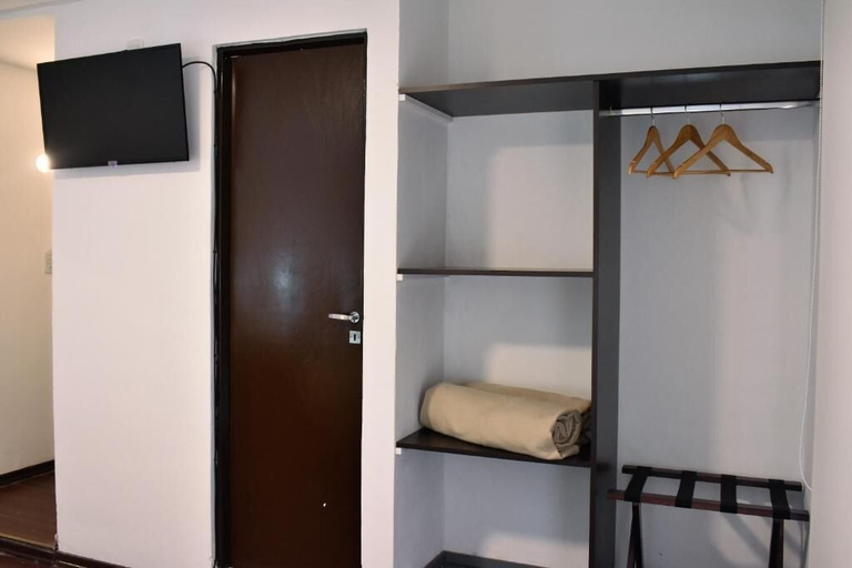 Bedroom 2, EMILIA HOTEL, Rosario