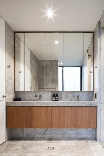Bathroom 7