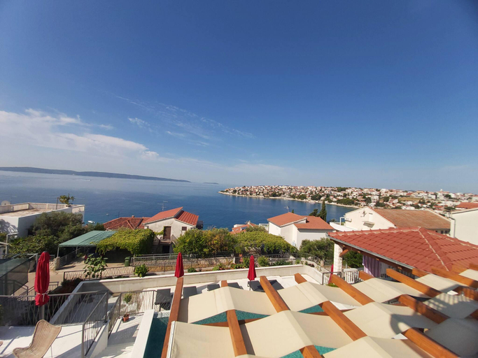 Others 5, Infinity Pool, Stunning Sea View, Apartment 2, Trogir
