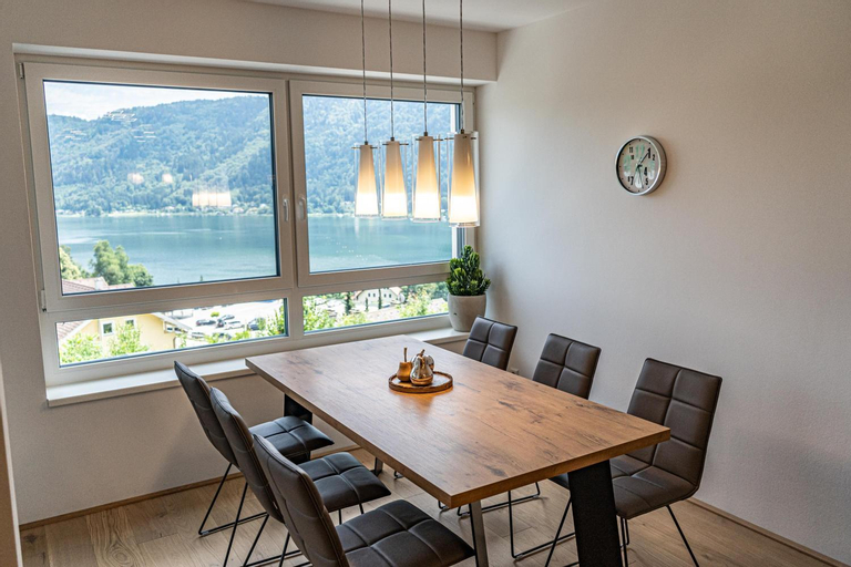 Dining Room 6