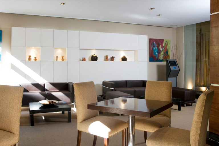 Others 4, Ayres Apartments Uriburu, Distrito Federal