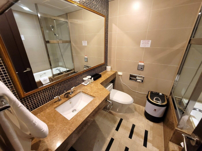 Bathroom 4, W Residence Hotel Centum City, Haeundae