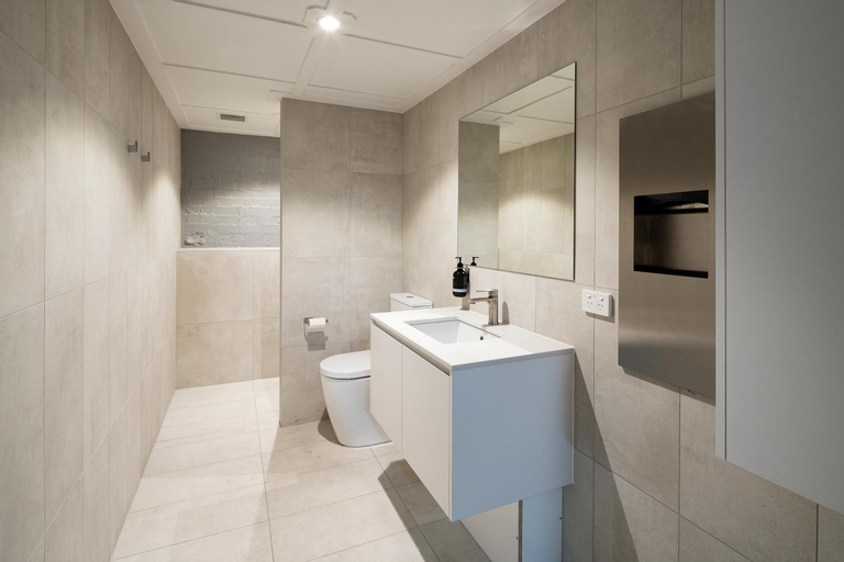 Bathroom 14