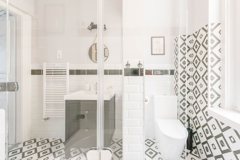 Bathroom 4, Venus Apartments - Market Hall, Budapesti