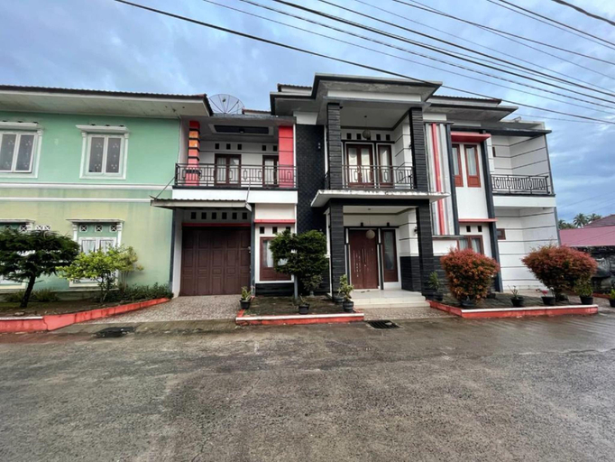 Others 2, OYO 93143 Mega Raudhah Syariah, Tanah Datar