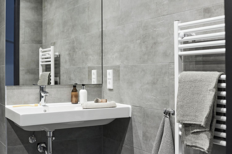 Bathroom 4, Nena Apartments Bochum City, Bochum