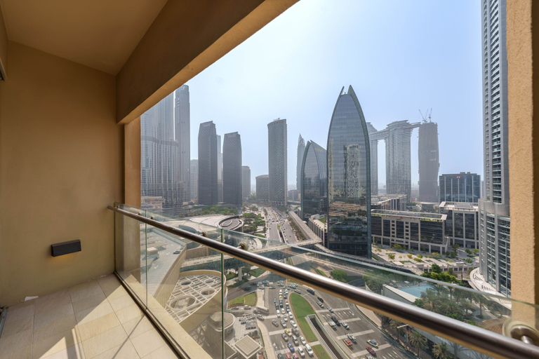 Others 3, Maison Privee - Dazzling Studio w/ Direct Burj Khalifa Views, Dubai